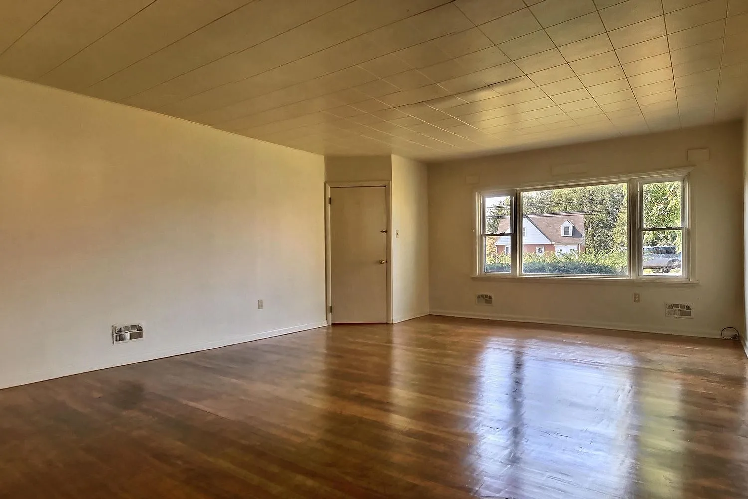 403MV — Photo 4