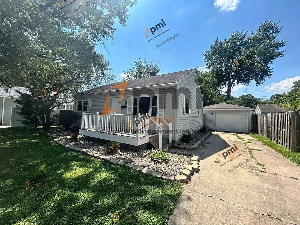 3 Walnut Pkwy