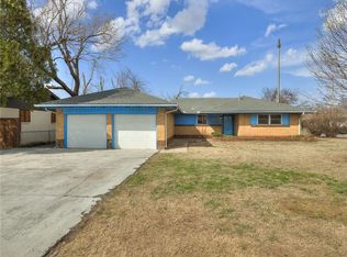115 NE 7th St, Moore, OK 73160