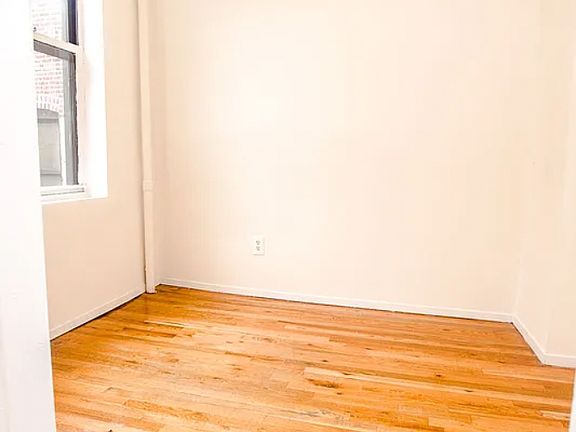 3rd image of 119 Saint Marks Pl #1