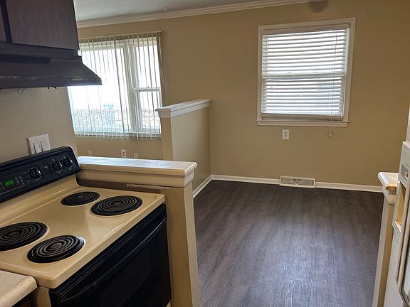 5th image of 157 N Mill St APT A