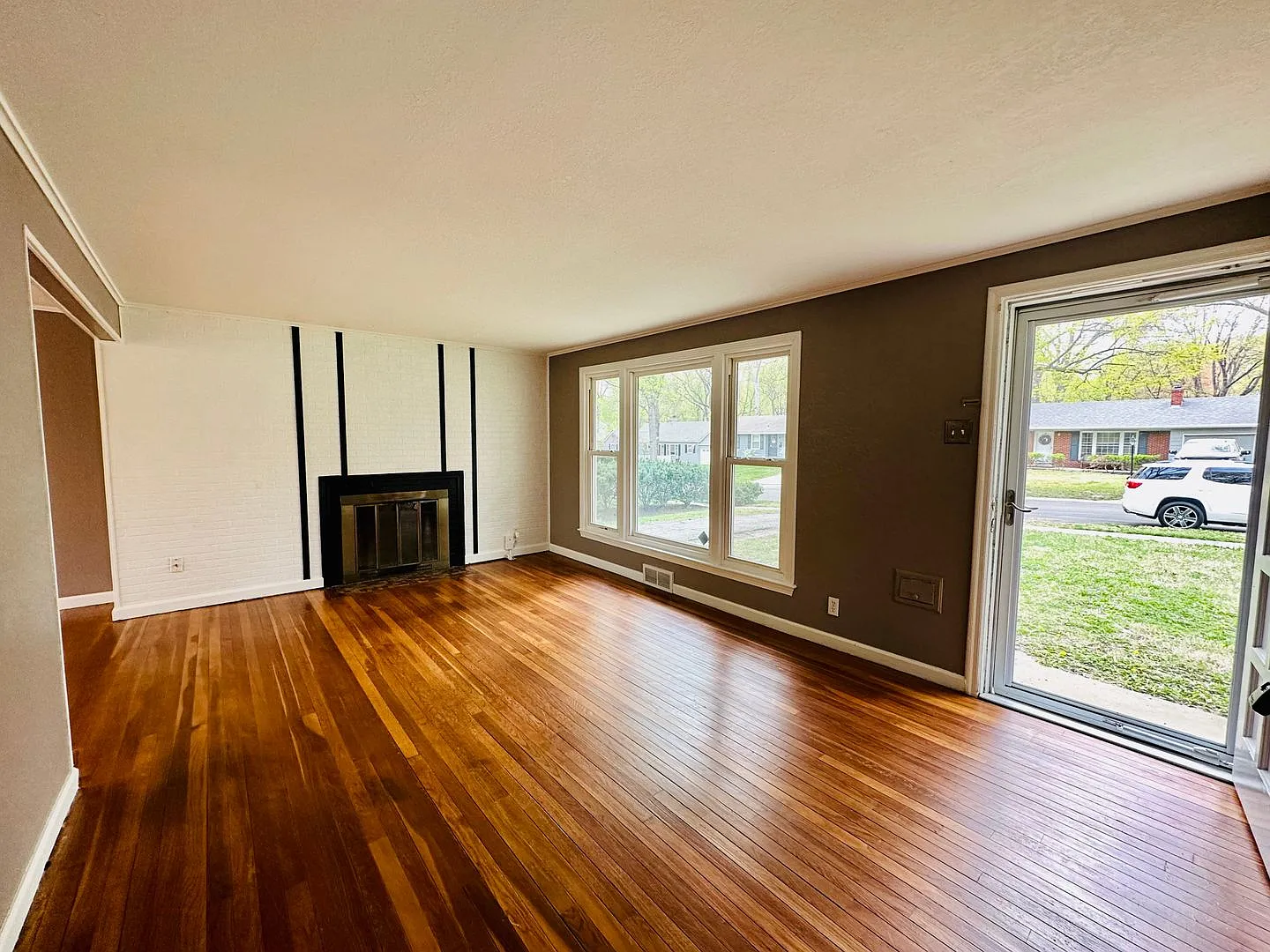  7047 Prairie Village Ranch with Hardwood Floors + Large, Fenced Yard + 1 Car Garage — Photo 4