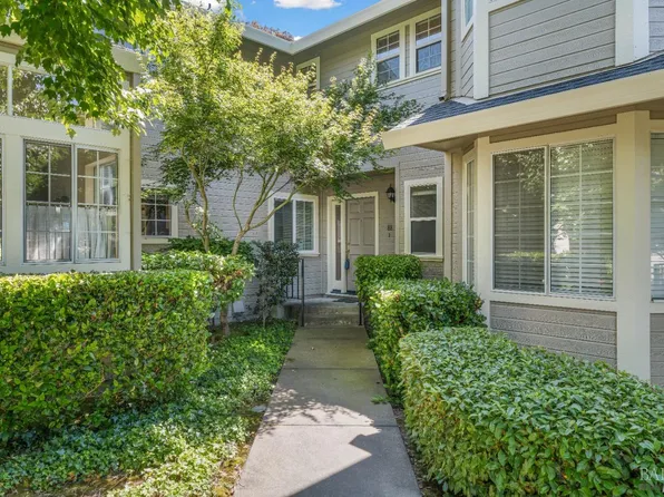 88 Valley Club Circle, Napa, CA 94558