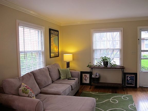 4th image of 4816 Belleview Ave #B