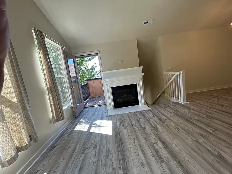 1931 E Copper Ranch Ln #E — Photo 2