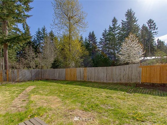 4th image of 11313 202nd Avenue