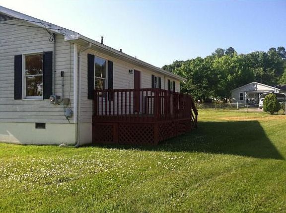 4th image of 1057 Robertson St