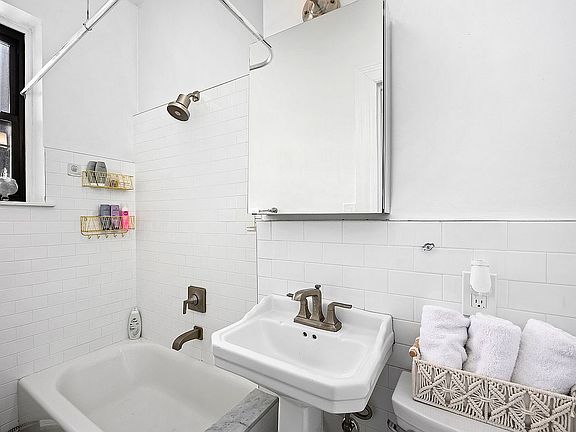 5th image of 615 W 113th St APT 46