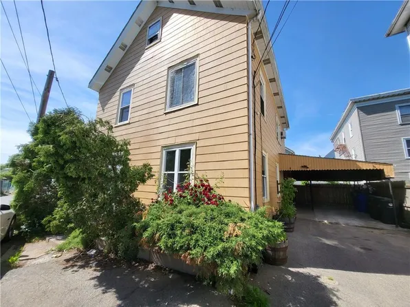 127 Sherman St, Pawtucket, RI 02860