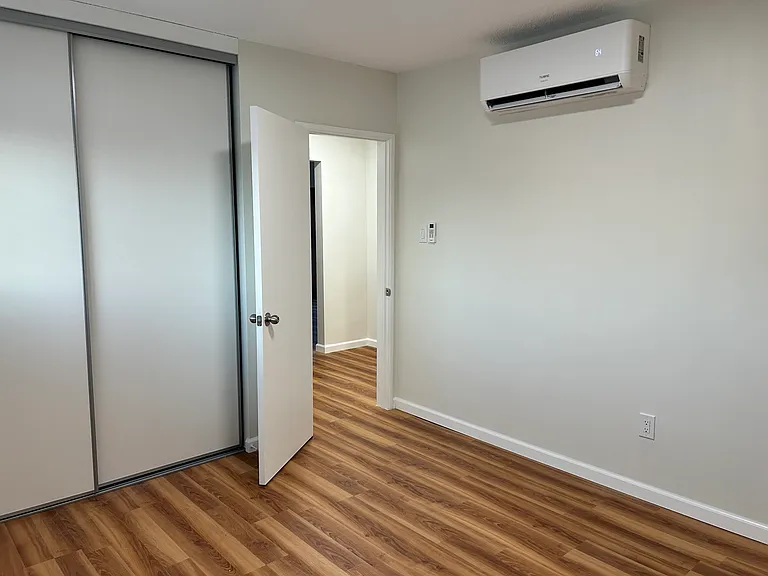 212 W Cypress St #5 — Photo 9