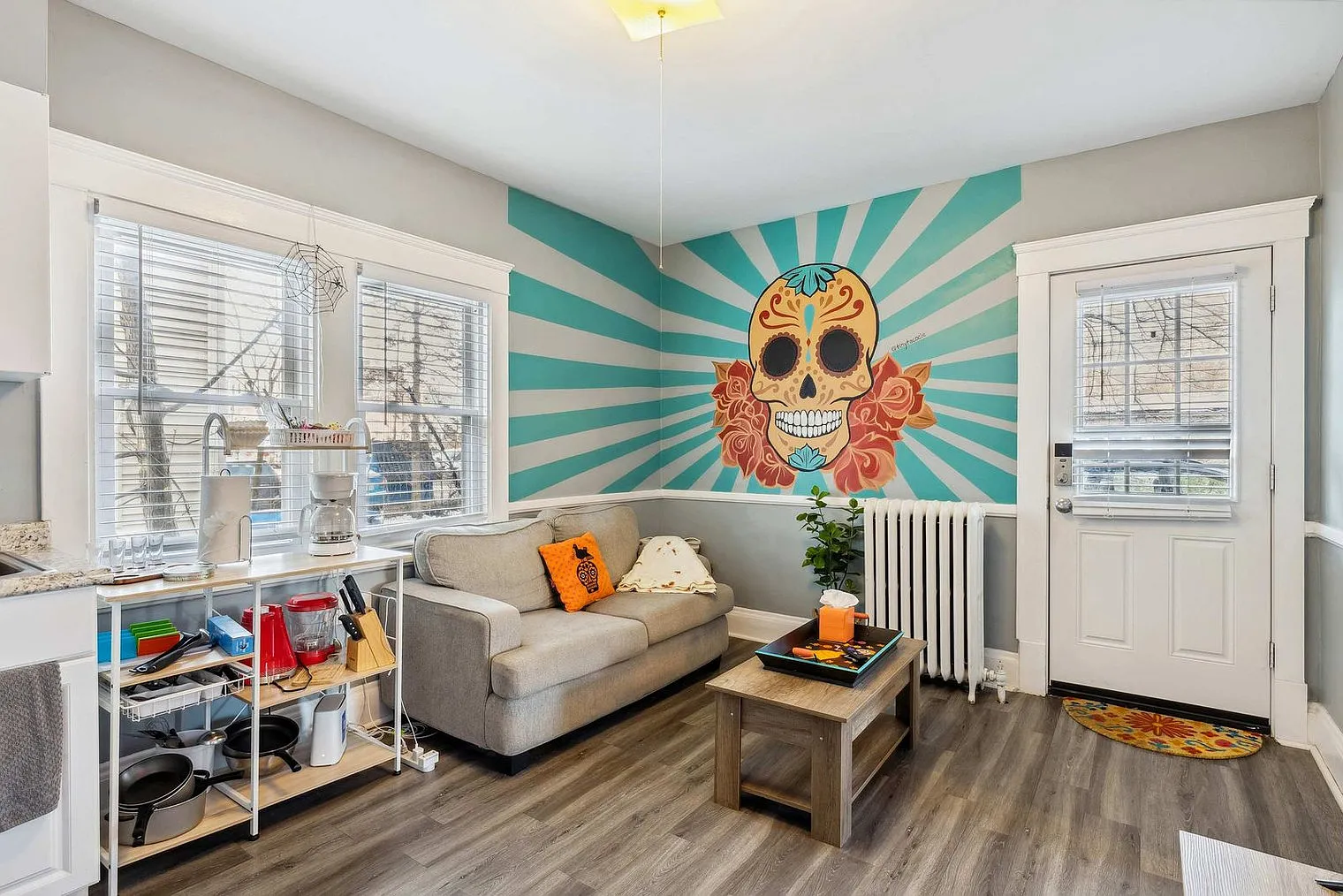 1 bed, 1.0 bath, 398 sqft, $1,568 — Photo 1