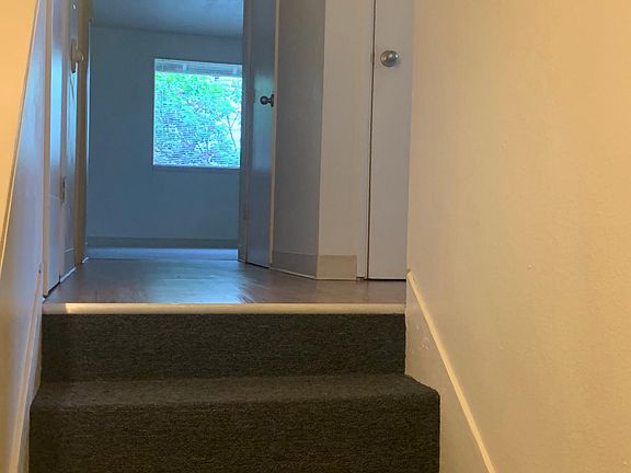 5th image of 8528 SE 19th Ave