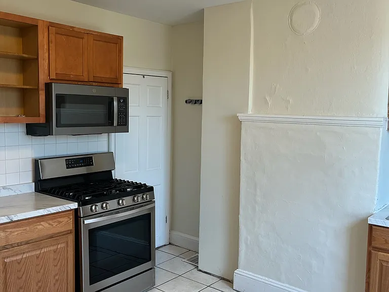 204 Pearl St — Photo 7