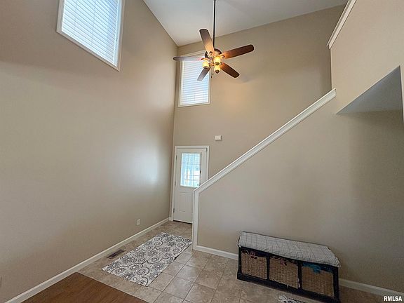 3rd image of 2319 W Kenfield Ct