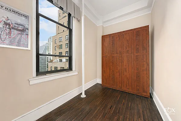 Sold by Fox Residential Group | media 7