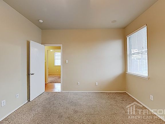 5th image of 1013 Buffalo Springs Dr