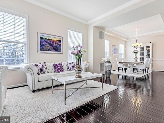 3rd image of 7311 Hayfield A Rd