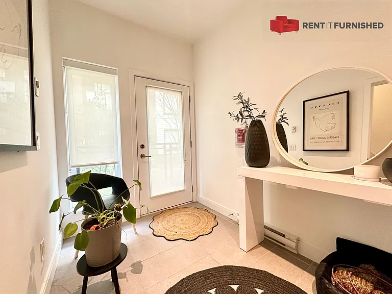 515 E 2nd St #113 — Photo 25