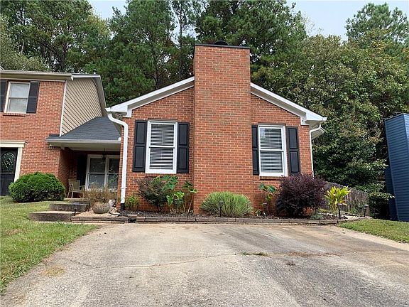 2nd image of 1905 Cooper Landing Dr SE