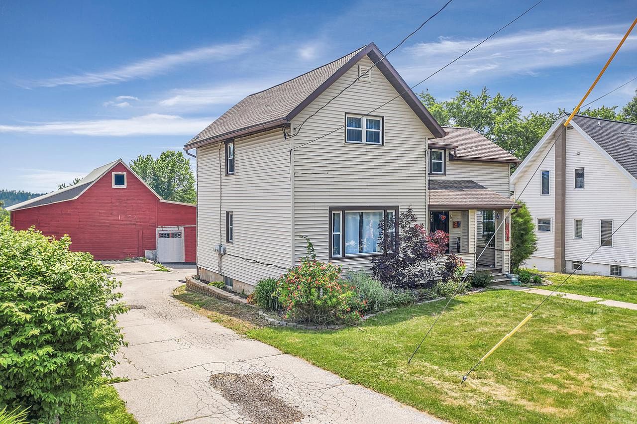 814 Fond Du Lac STREET, Mount Calvary, WI 53057 MLS 1839340 Zillow