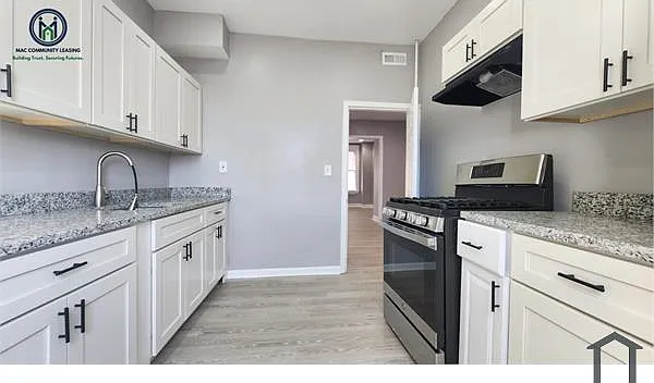 2 bed, $1,995 — Photo 2