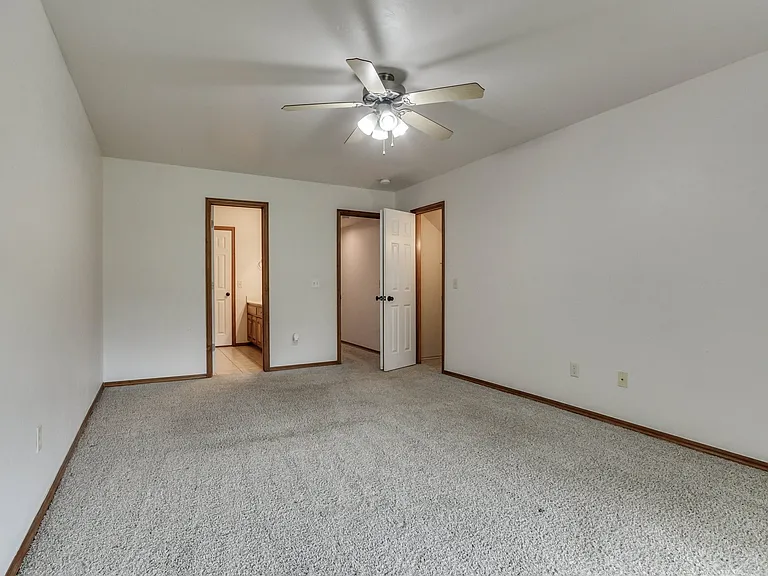 2508 Tyler Ln — Photo 14
