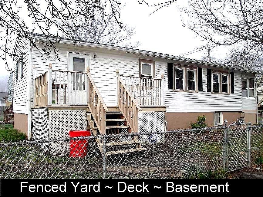 2nd image of 111 E Crestwood Ave