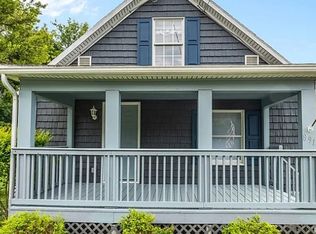 891 Whitney Rd W, Fairport, NY 14450