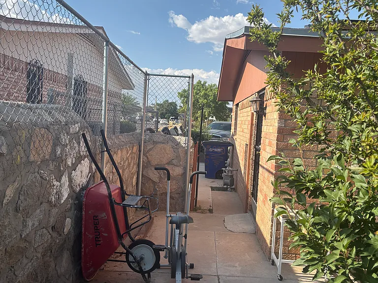 5000 Sagittarius Ave — Photo 8