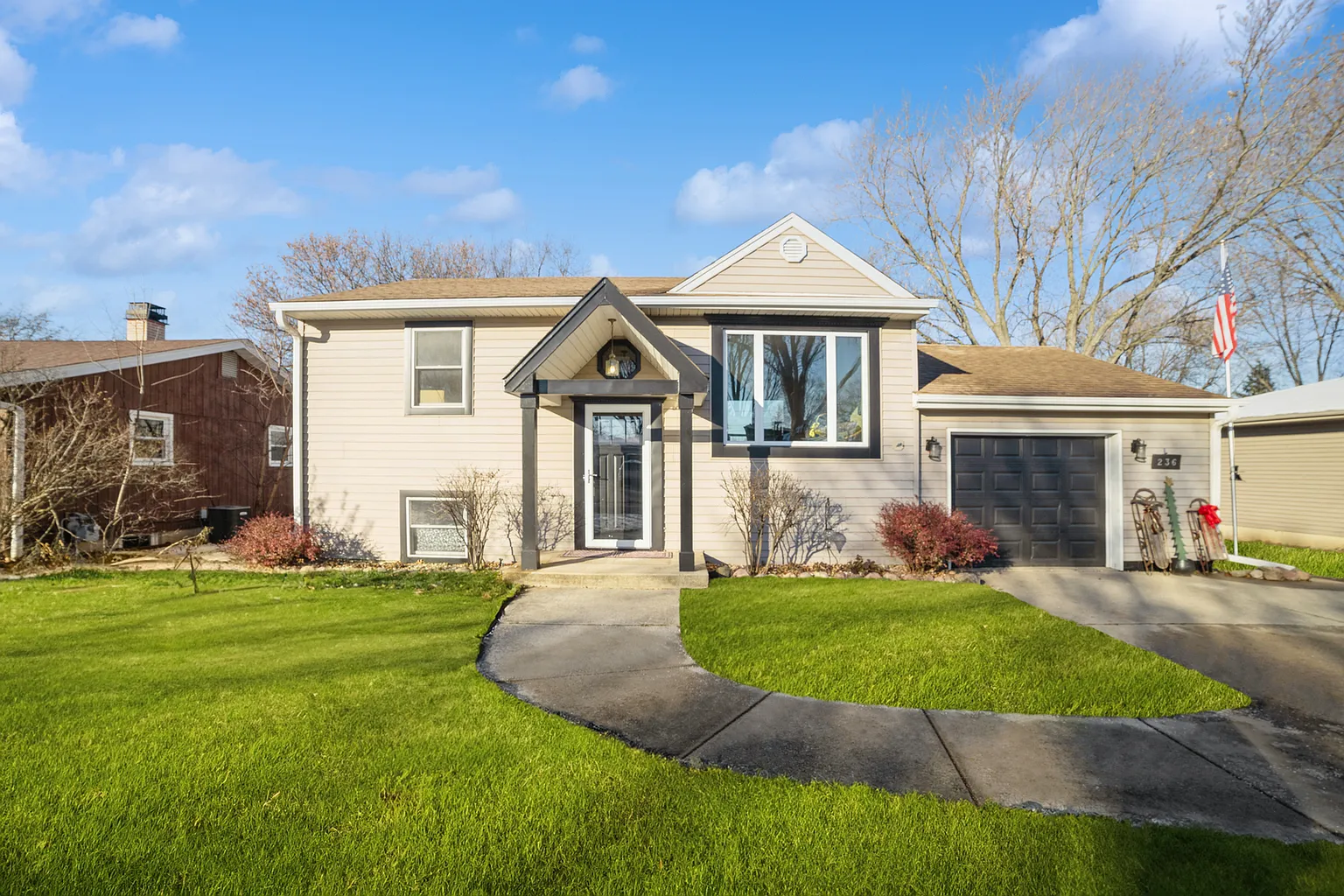 236 Highland Ave photo 1