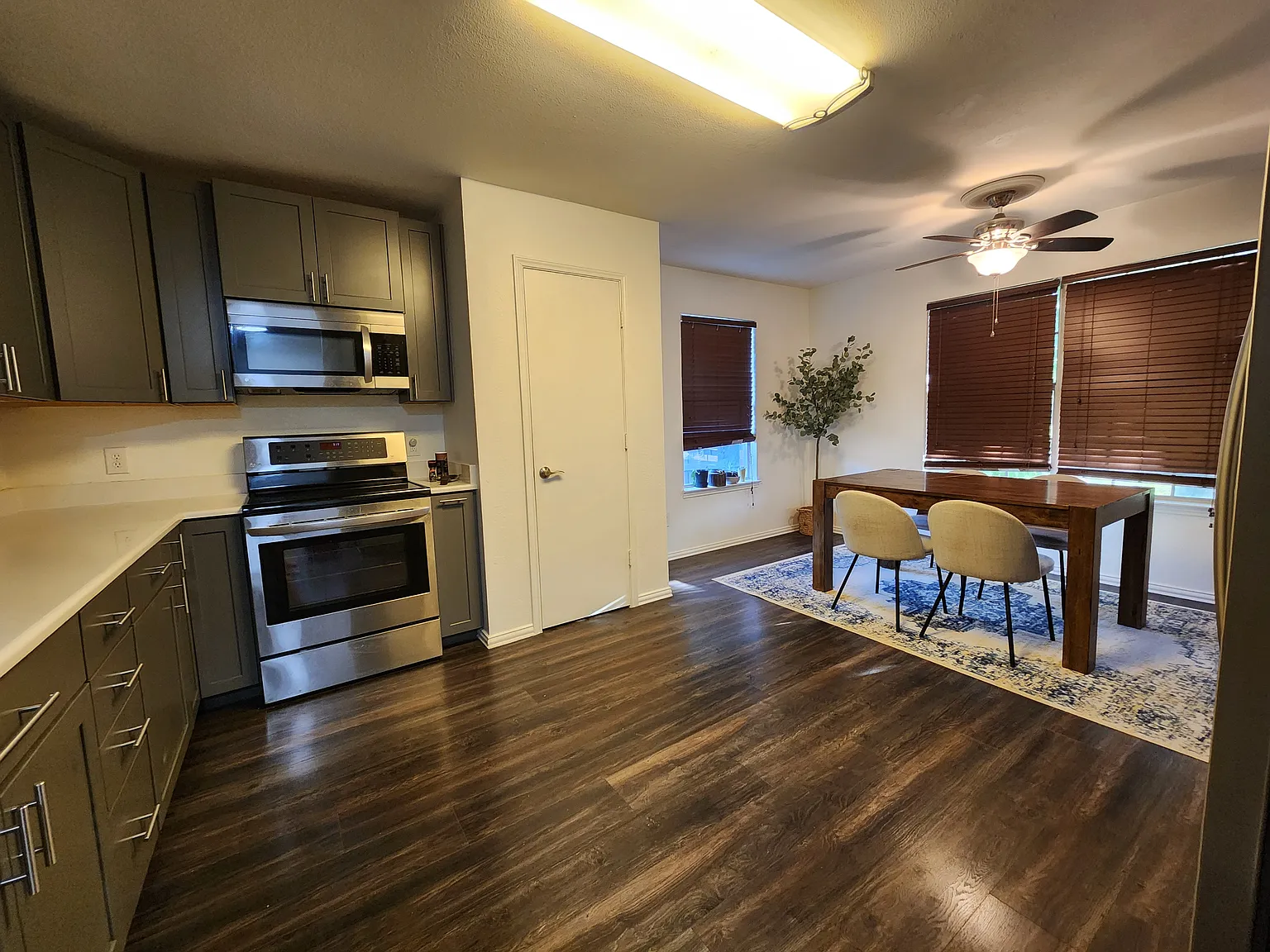 3 bed, 1687 sqft, $2,500 — Photo 3
