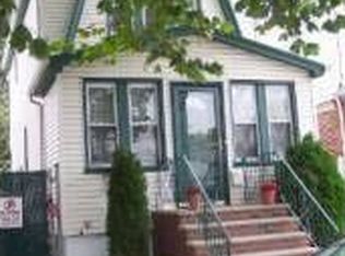6544 53rd Dr, Maspeth, NY 11378