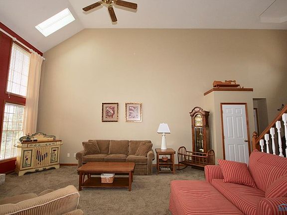 4th image of 544 Prairie Rose Dr