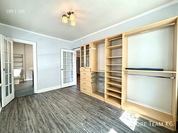 5th image of 702 W 48th St #203