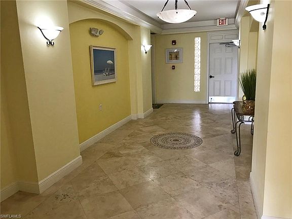 3rd image of 1520 SW 50th St APT 203