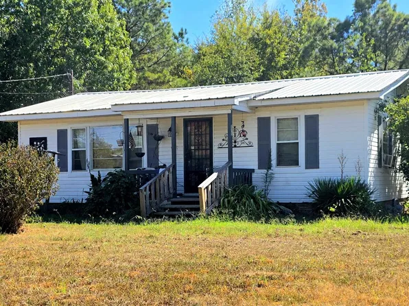 2871 Purdy Rd, Selmer, TN 38375