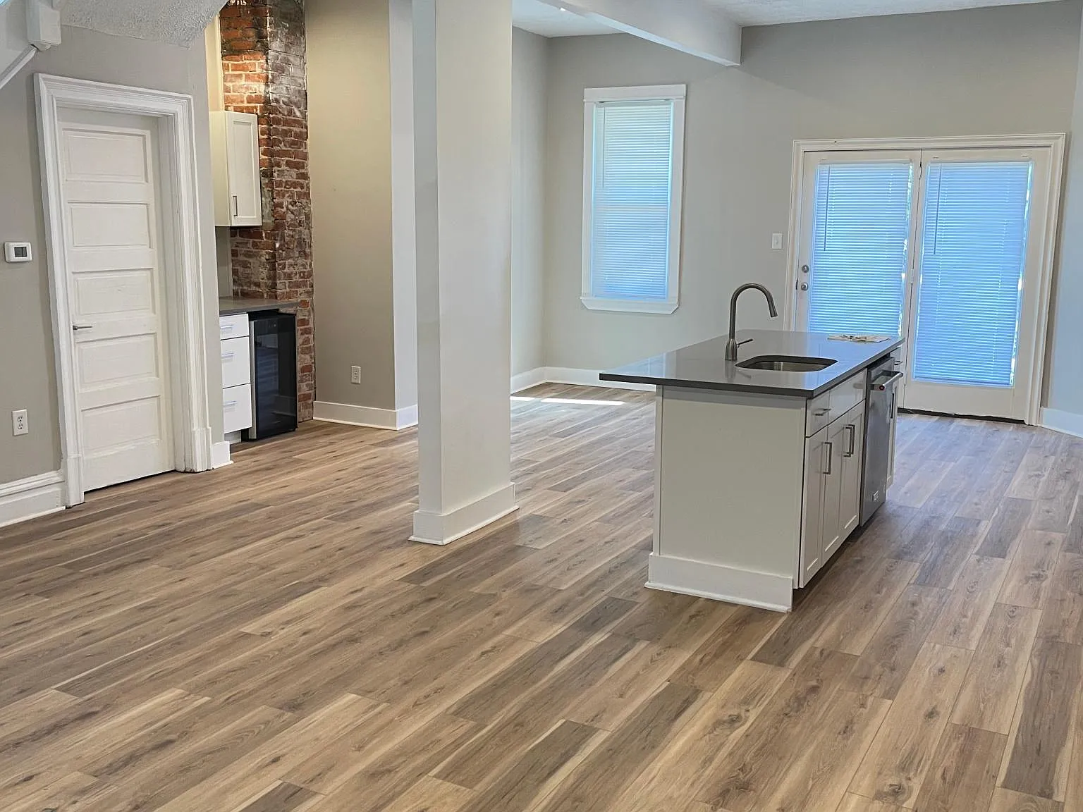 720 Southern Ave — Photo 4