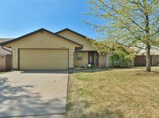 11616 SW 4th St, Yukon, OK 73099