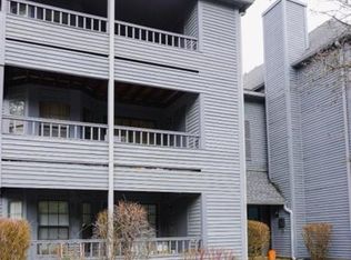 809 Woodhaven Dr, Edison, NJ 08817