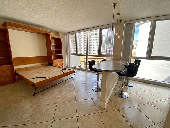2nd image of 470 3rd St S #816