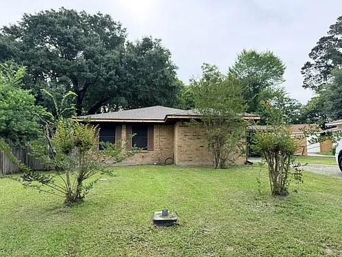 105 S Oklahoma St Photo 1