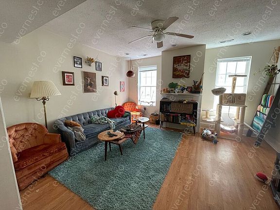 4th image of 2217 Q St