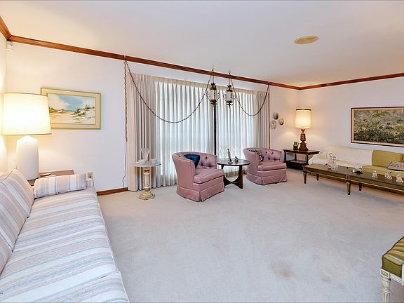 5th image of 503 Clifton Bluff Ln