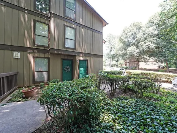3907 Cedar Cir, Tucker, GA 30084