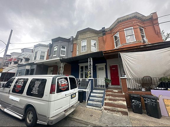 2nd image of 2719 N Dover St