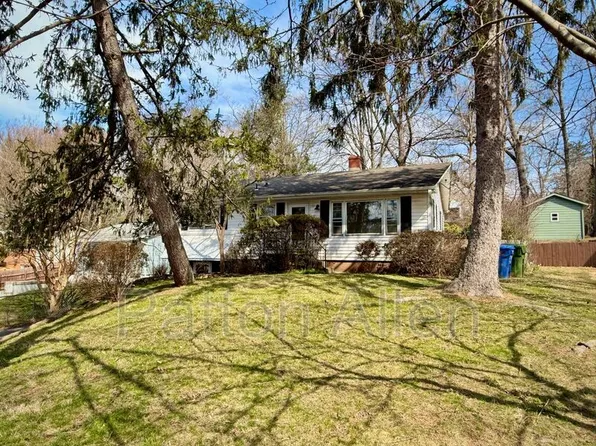 135 Davenport Rd, Asheville, NC 28806