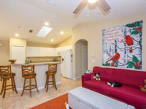 4th image of 48 Pine Circle Dr