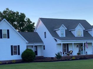 701 Creekside Ave, Selma, NC 27576