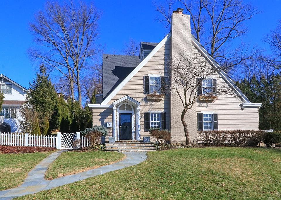 1st image of 1354 Observatory Dr