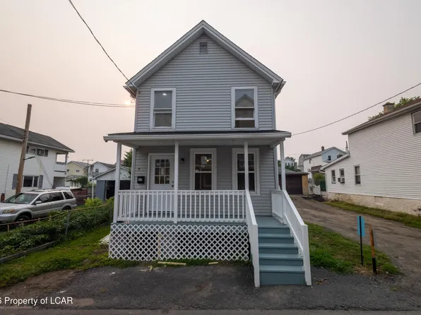17 Griffith Ln, Wilkes Barre, PA 18702